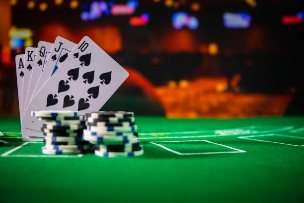Baccarat on mobile — kaptenjackpot app Mobile phone displaying baccarat table interface